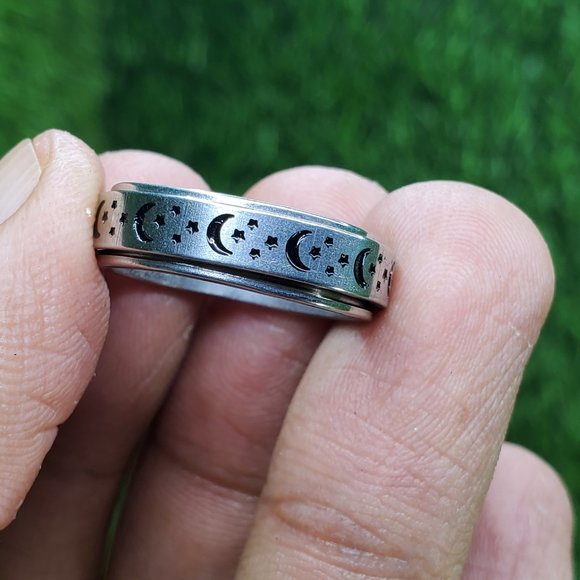 "5MM Stainless Steel Unisex Spinner Ring, AAAQL1018 - Picture 10 of 11